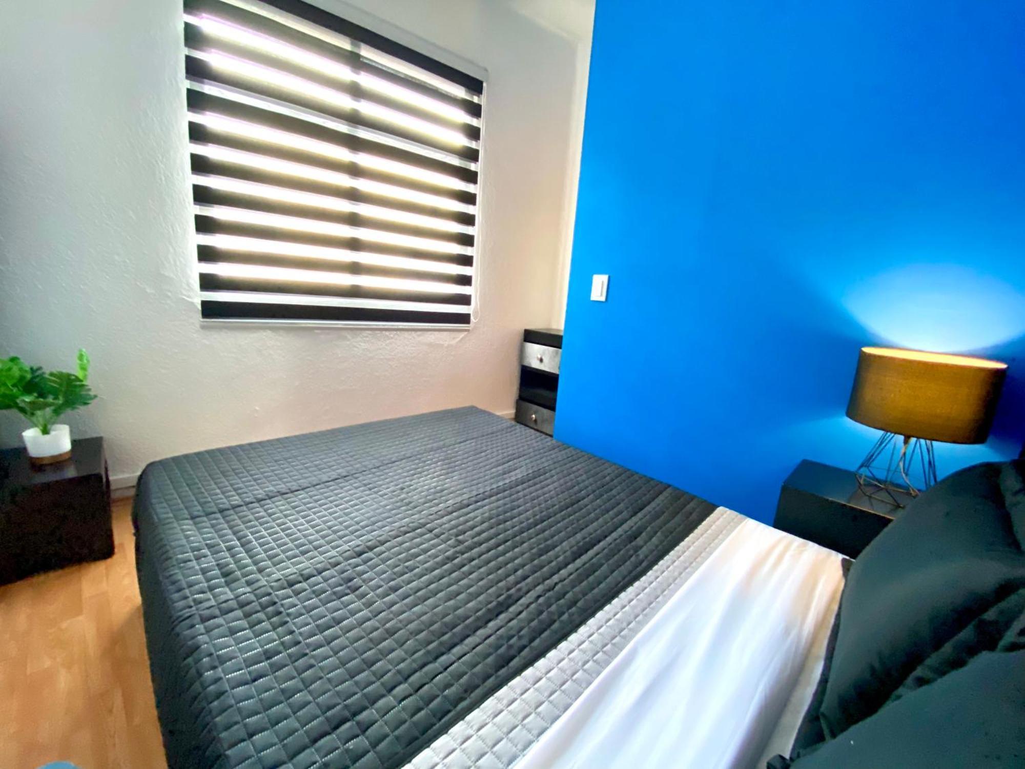 Roomies Hostel - World Trade Center Kota Meksiko Bagian luar foto