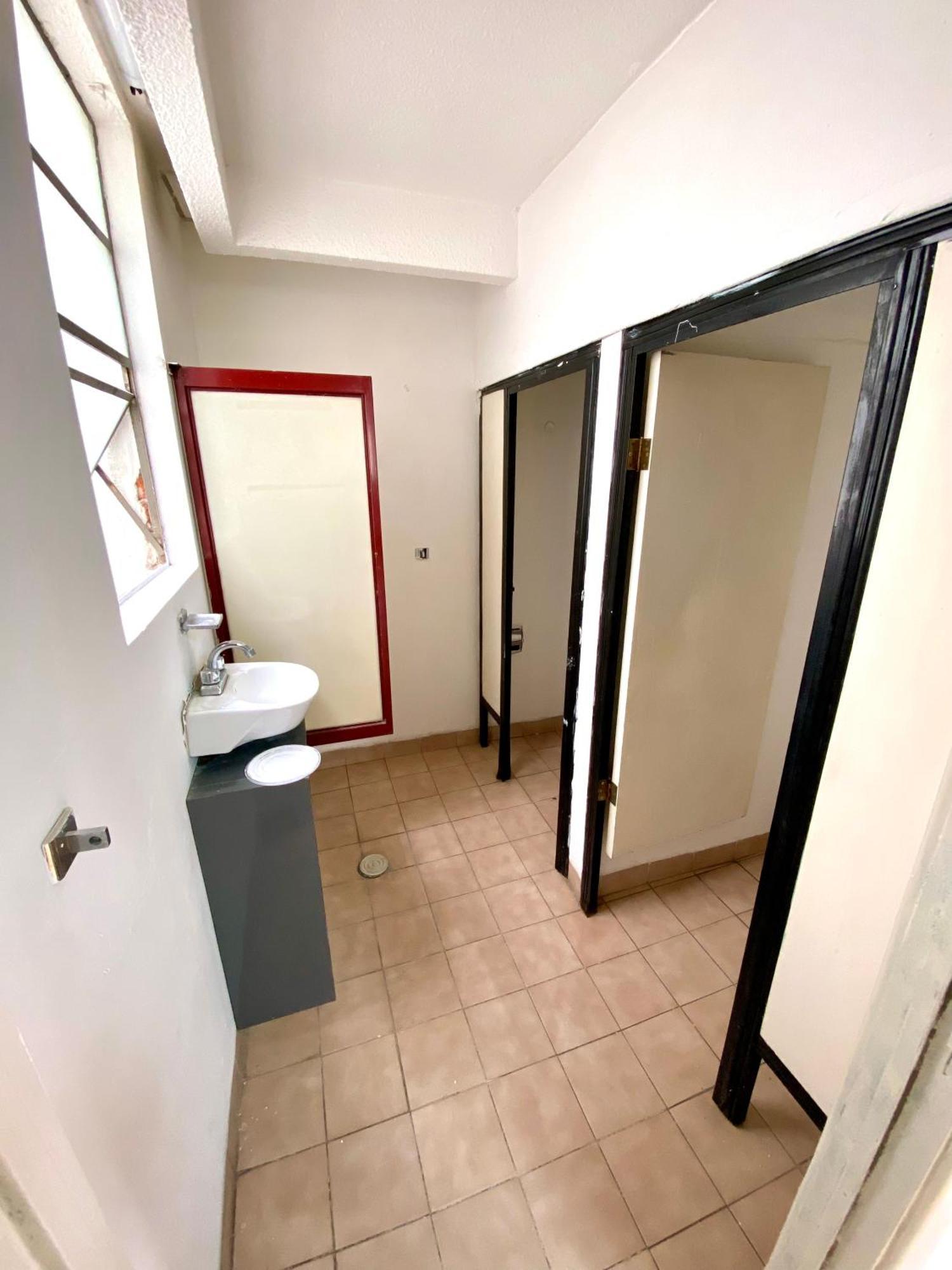 Roomies Hostel - World Trade Center Kota Meksiko Bagian luar foto