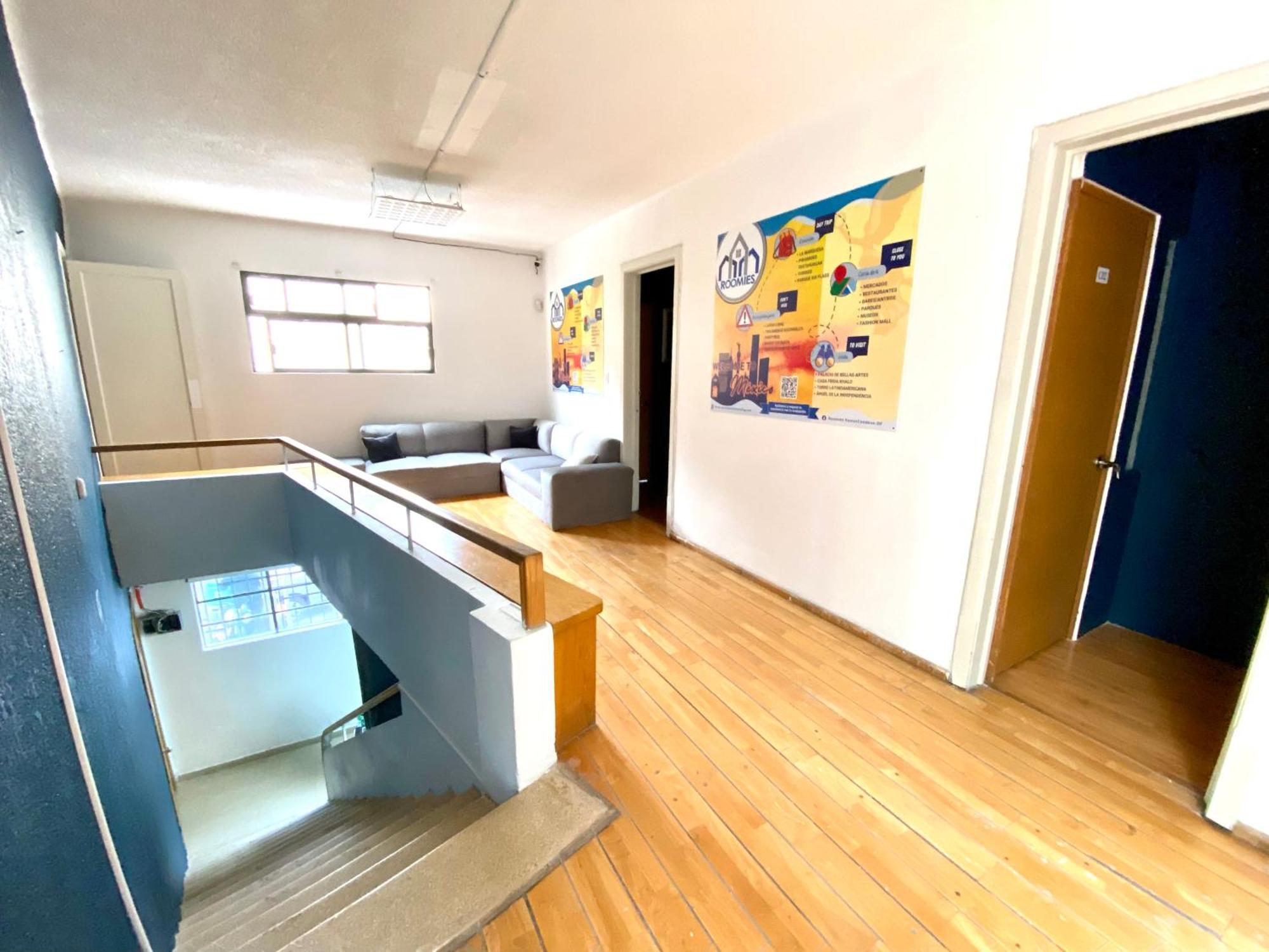 Roomies Hostel - World Trade Center Kota Meksiko Bagian luar foto